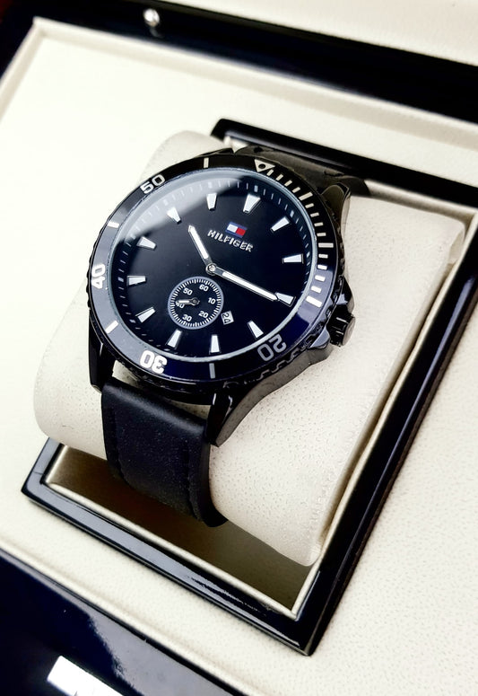 RELOJ TOMMY CUERO